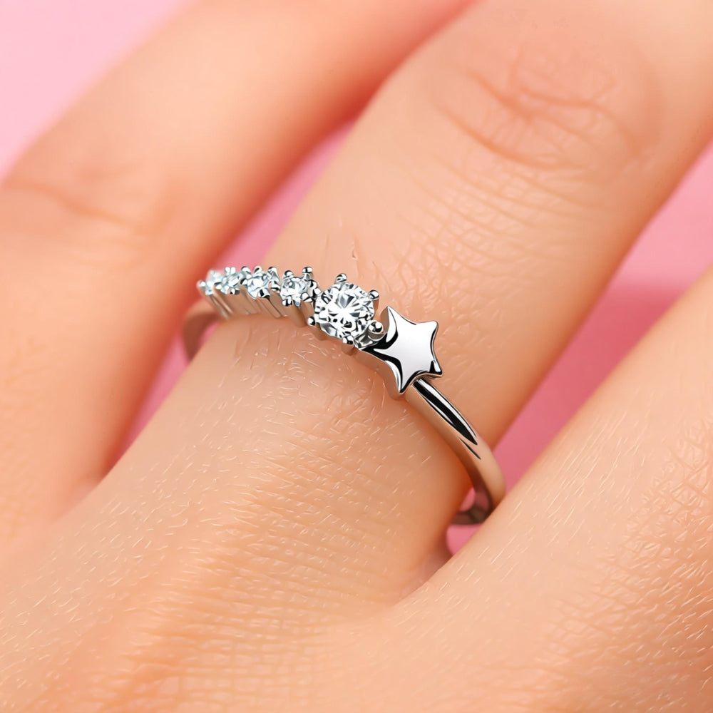 CLASSIC STAR ZIRCONIA RING | WHITE GOLD