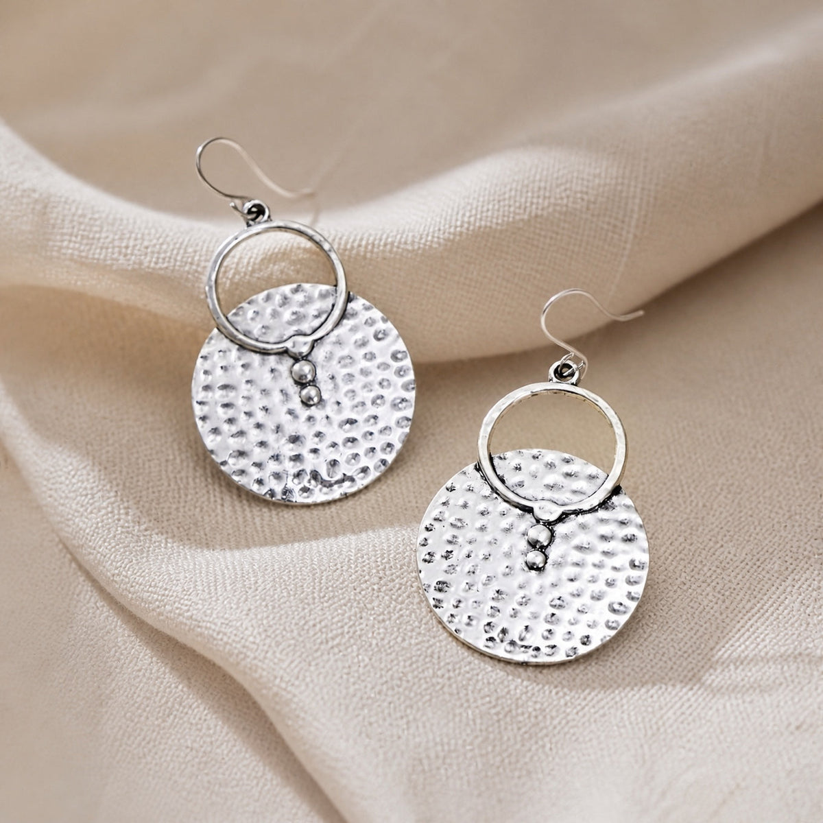 RETRO ROUND HAMMERED EARRINGS