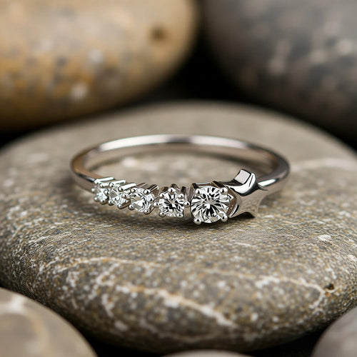 CLASSIC STAR ZIRCONIA RING | WHITE GOLD