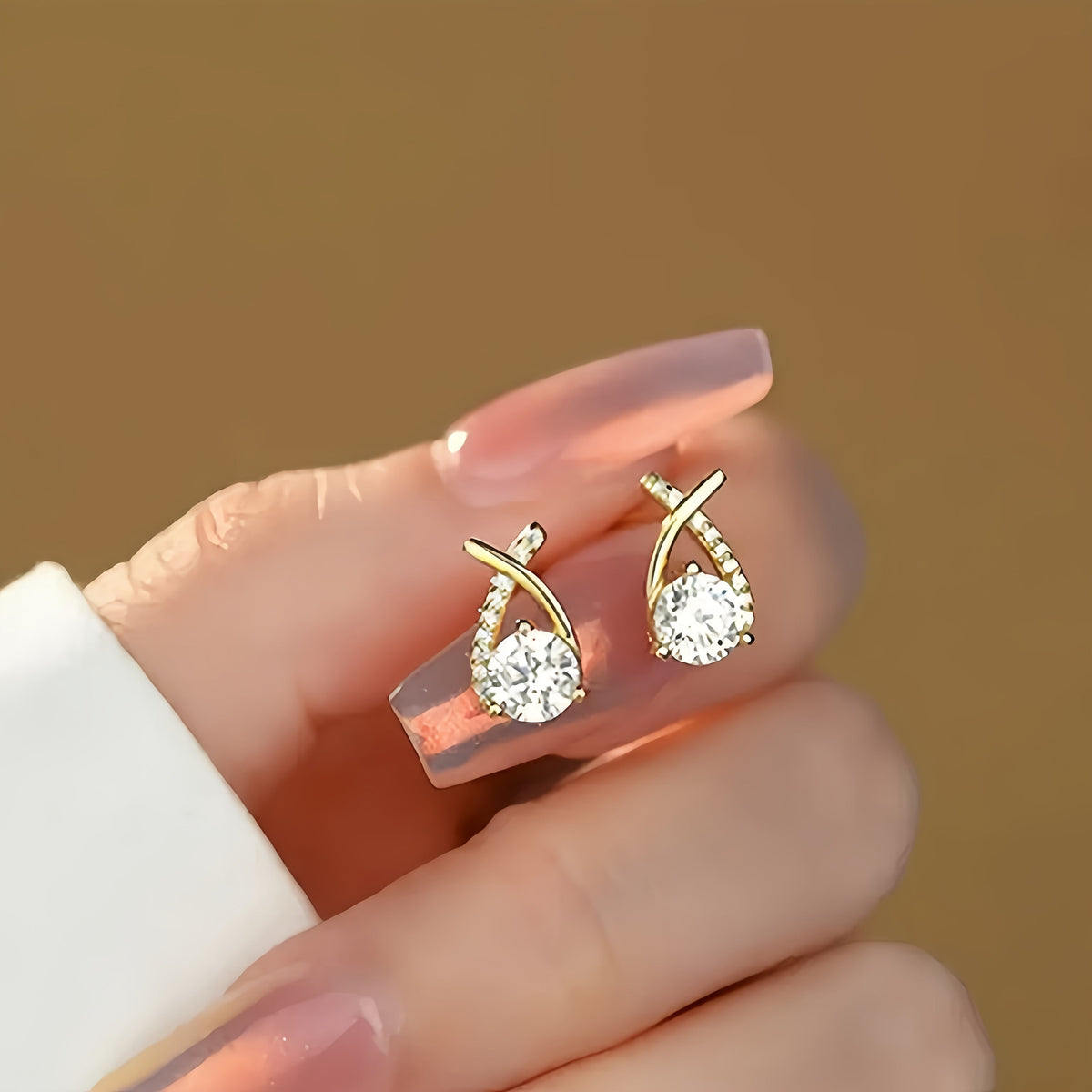 CROSS STUD EARRINGS WITH ZIRCONIA | GOLD
