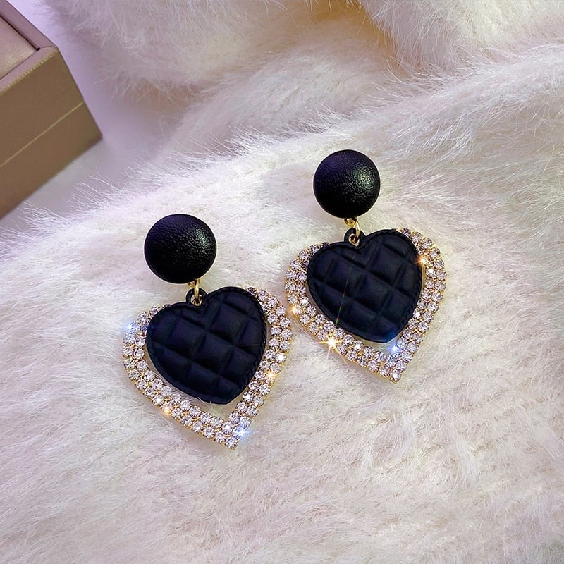 HEART-SHAPED EARRINGS | BLACK GOLD