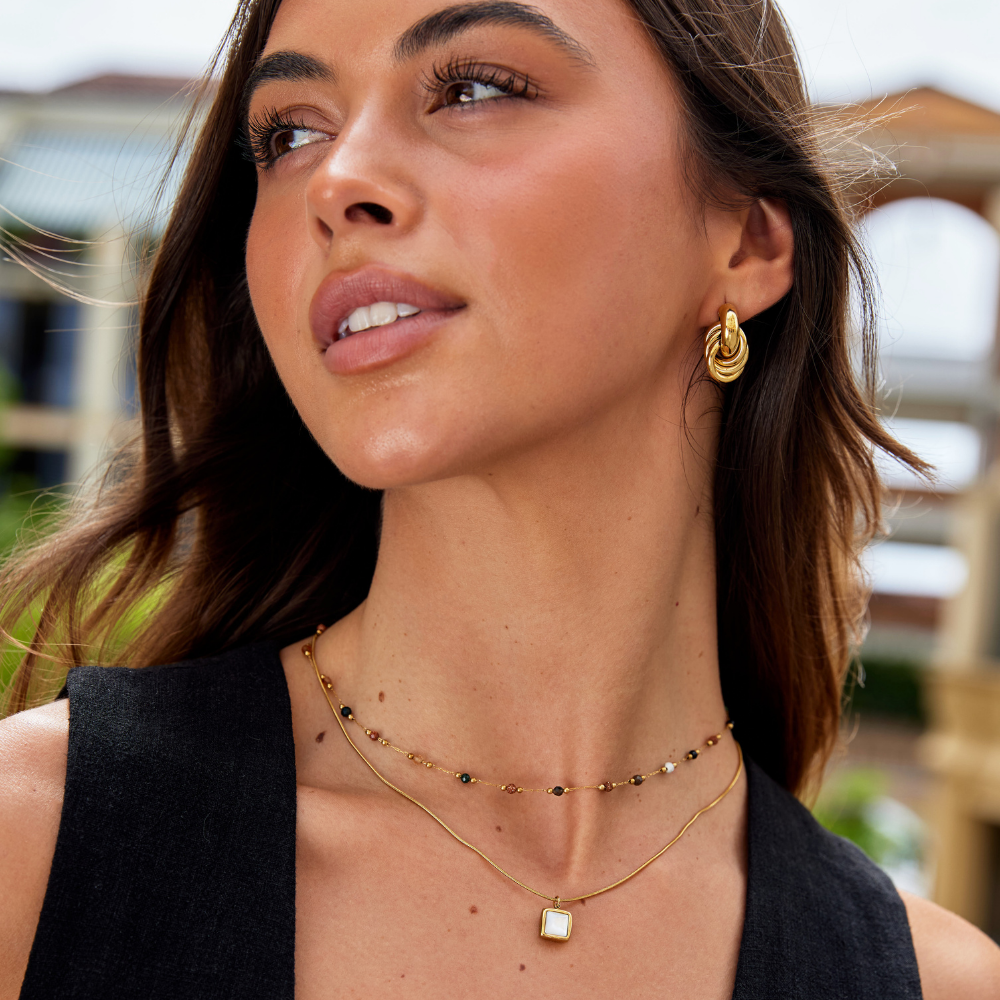 MINIMALIST NECKLACE WITH STONE