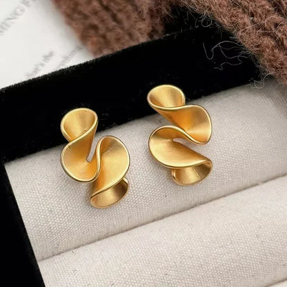 WOMEN'S HOOP EARRINGS