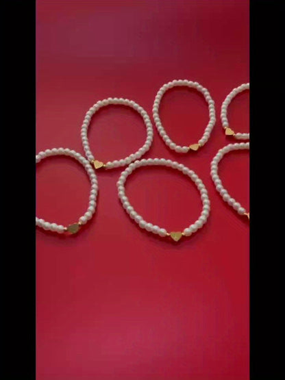 CHIC A-Z HEART INITIAL BRACELET