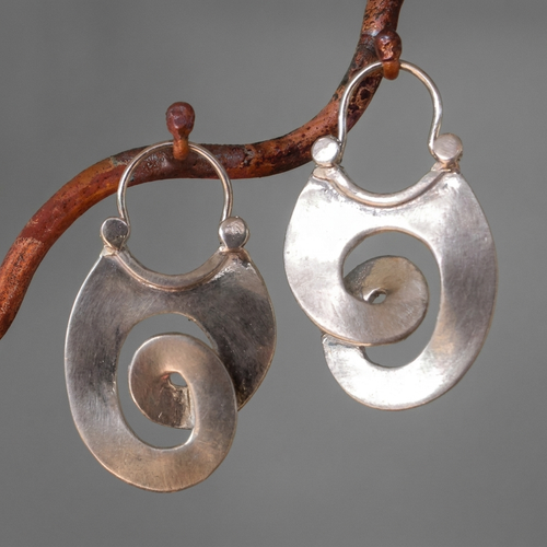 ANTIQUE IRREGULAR FORM EARRINGS | WHITE GOLD