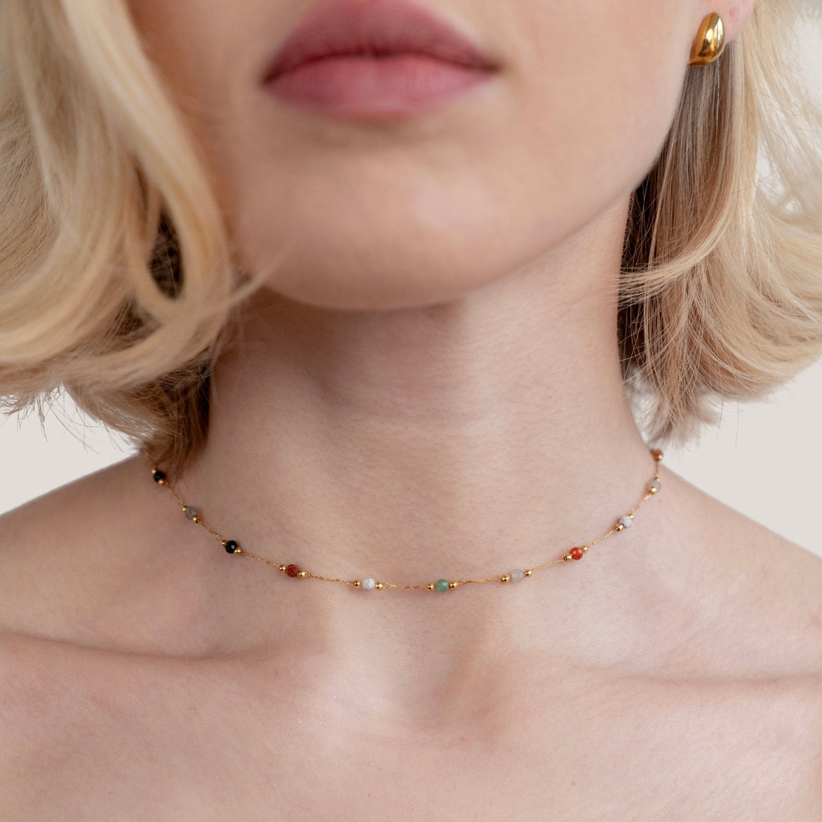 MINIMALIST NECKLACE WITH STONE